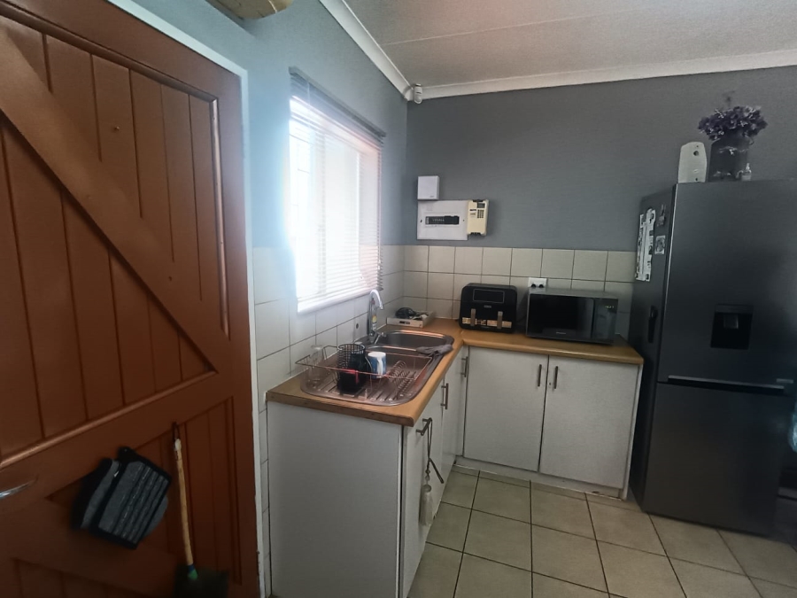 3 Bedroom Property for Sale in Minerva Gardens Northern Cape